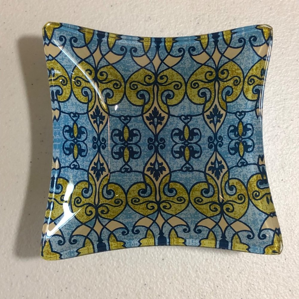 Prima Pretty Painted Square Glass Dish Blue Lime Green Design